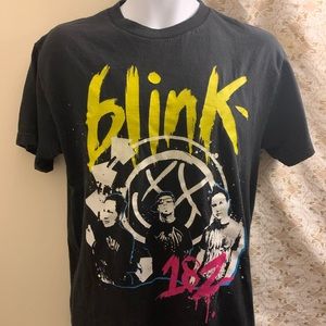 Blink 182 Tour Shirt 🎸